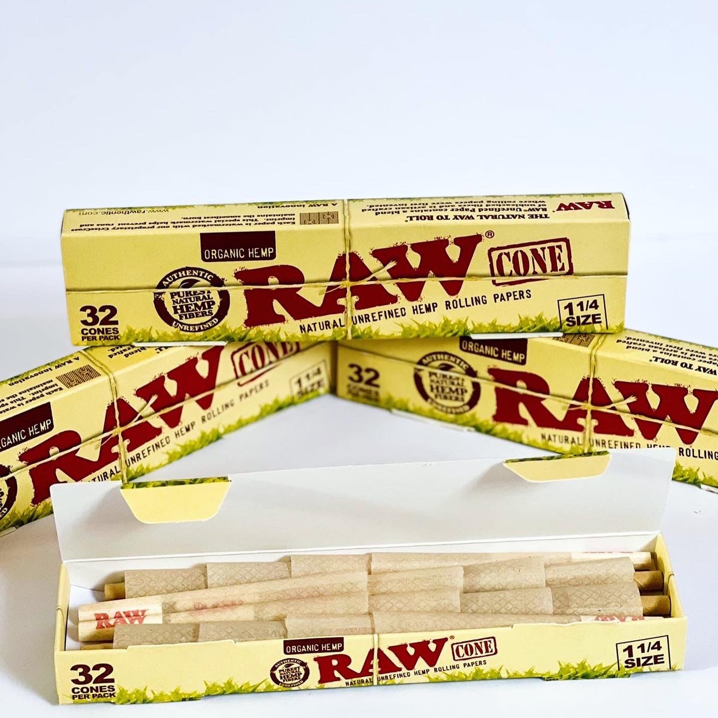 RAW Organic pre-rolled cones 1 1/4 - 32 pack