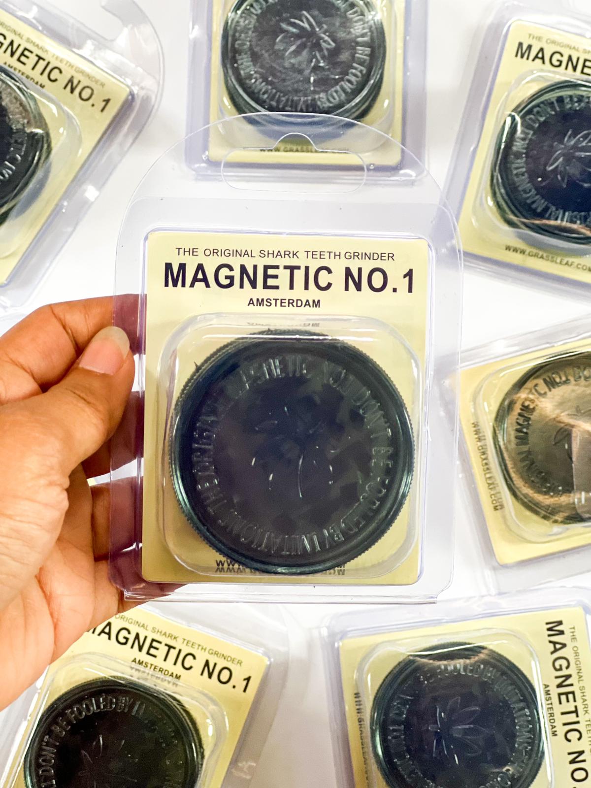 Magnetic no.1 Grinder - Black